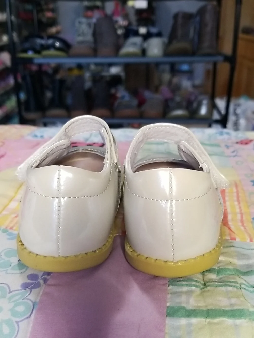 Livie & Luca Cream Patent Leather Mary Jane Shoes Size 5 Astrid In Cloud Shimmer
